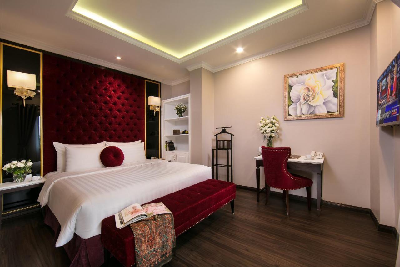 Flora Centre & Hotel 4*